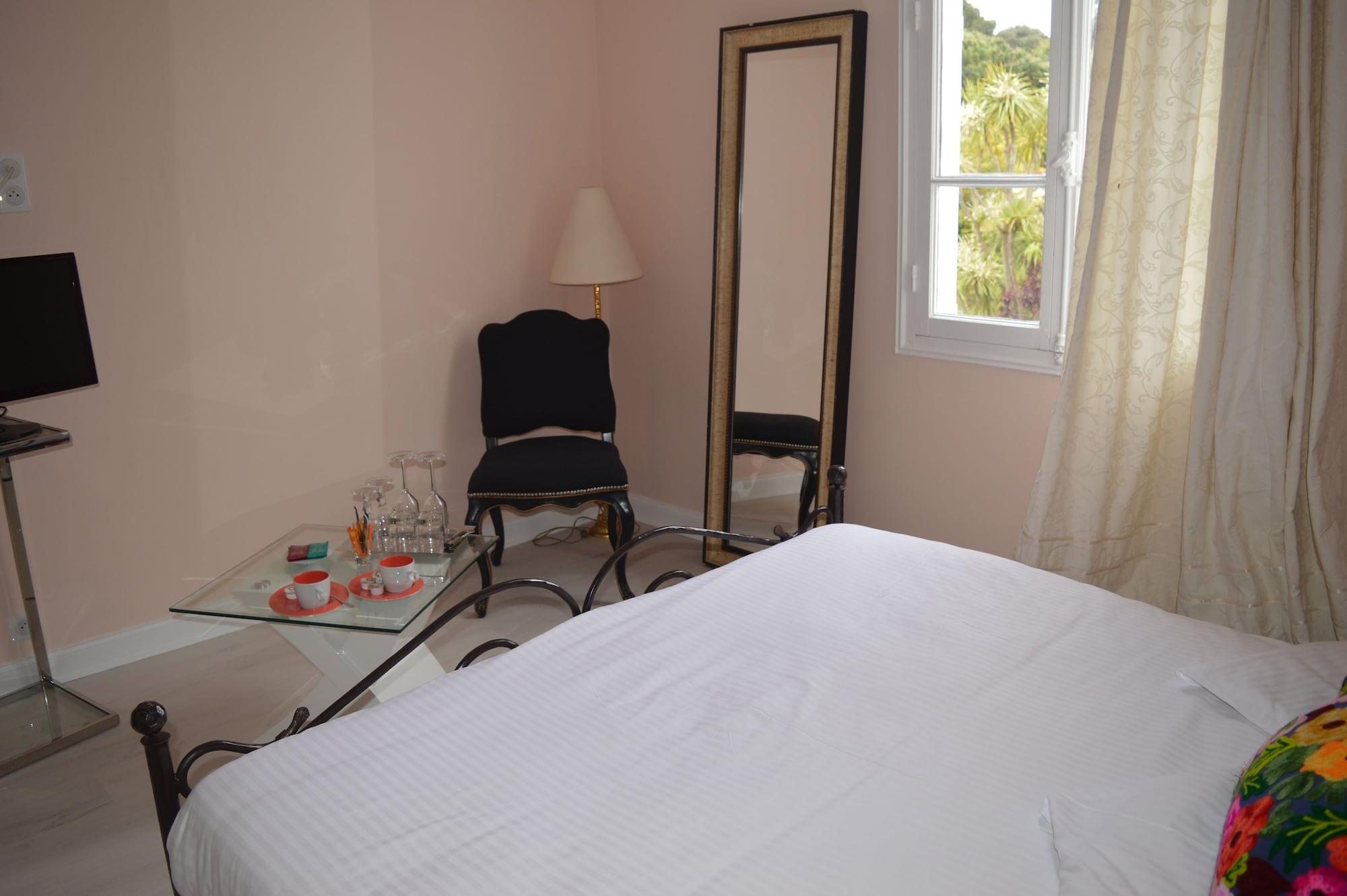 Hotel La Villa Sainte Valerie Adults Only Juan-les-Pins Bagian luar foto