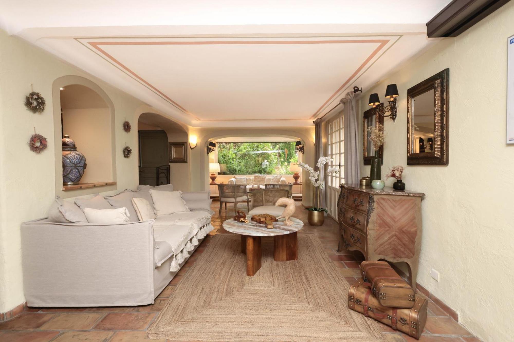 Hotel La Villa Sainte Valerie Adults Only Juan-les-Pins Bagian luar foto