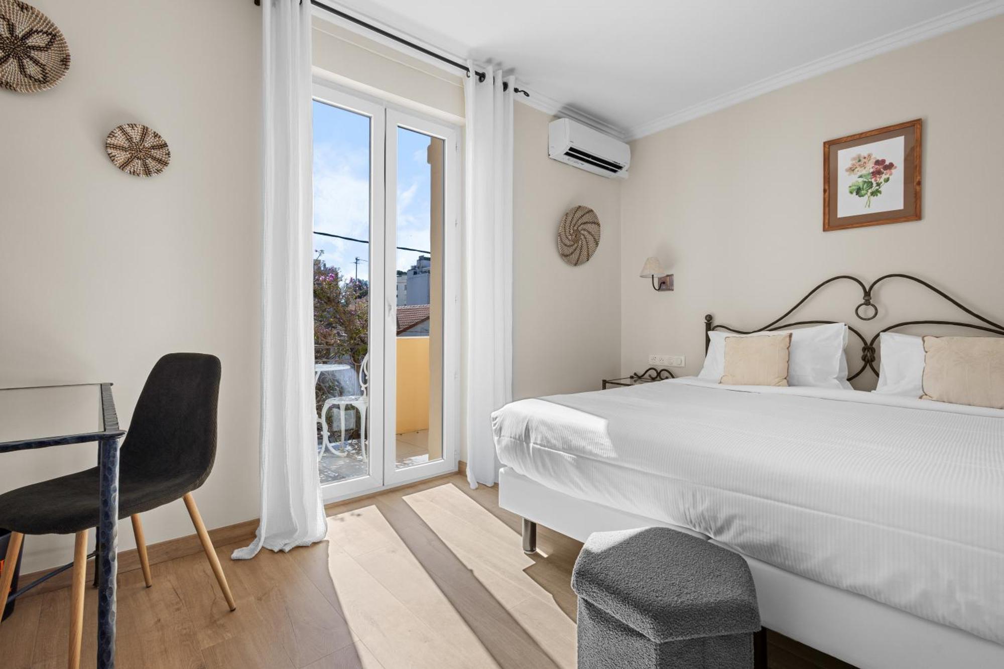 Hotel La Villa Sainte Valerie Adults Only Juan-les-Pins Bagian luar foto