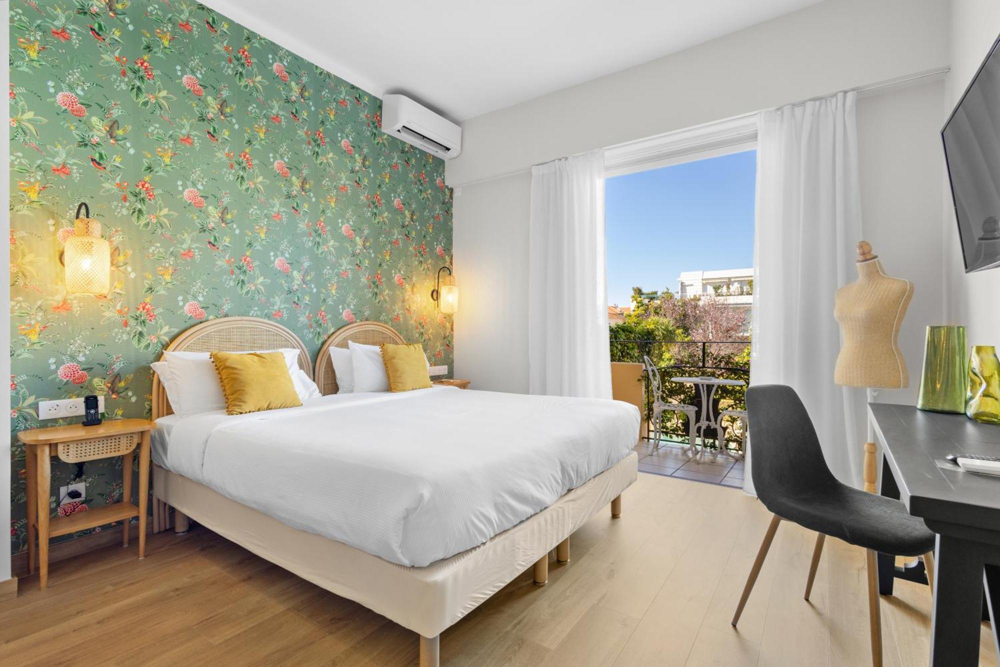 Hotel La Villa Sainte Valerie Adults Only Juan-les-Pins Bagian luar foto