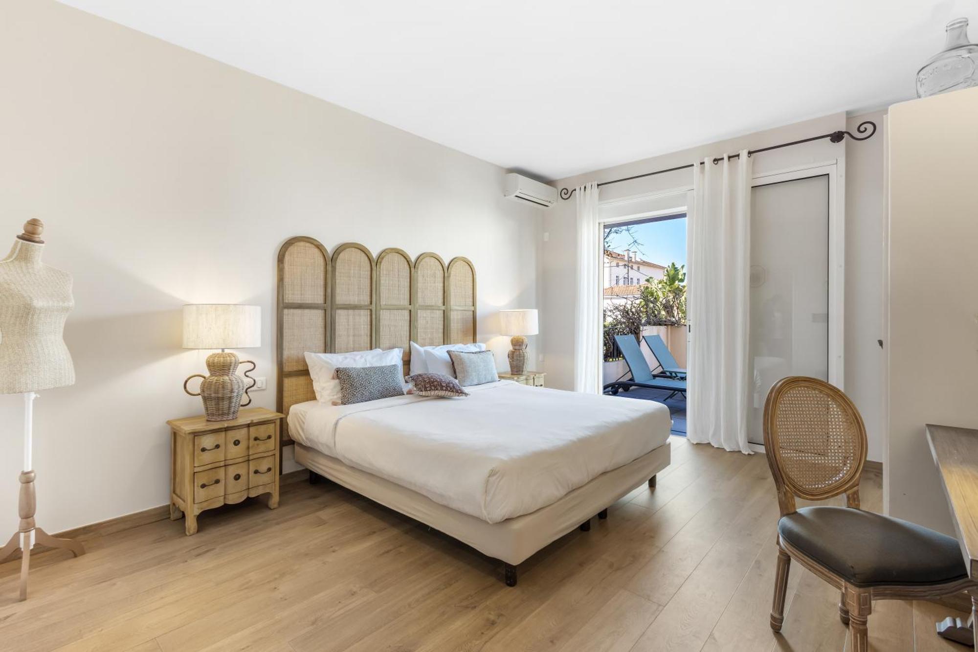 Hotel La Villa Sainte Valerie Adults Only Juan-les-Pins Bagian luar foto